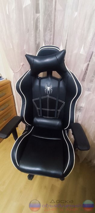 Геймерское кресло в идеальном состоянии