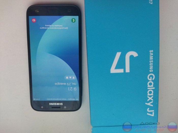 Телефон Samsung SM-J730FZKNSEK Galaxy J7